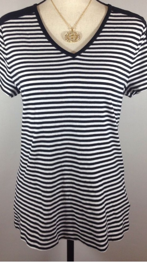 CHAPS BLACK & WHITE STRIPED V NECK TOP ~ NEW - Picture 1 of 5